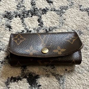 LOUIS VUITTON Four Ring Key Holder